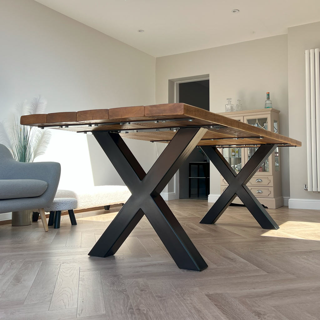 Plank Top X-Leg Dining table